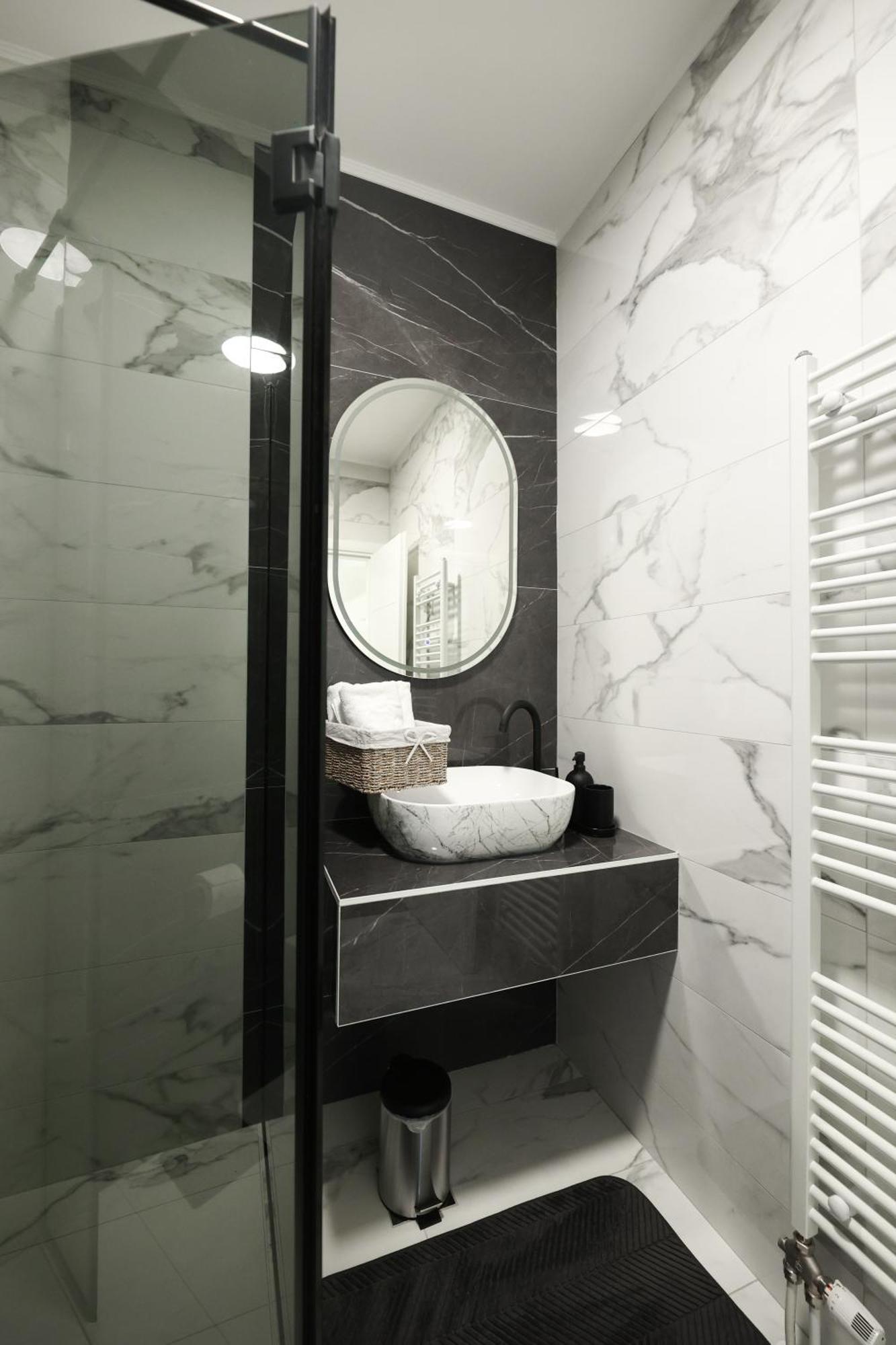 Daire Point Apartmani, *